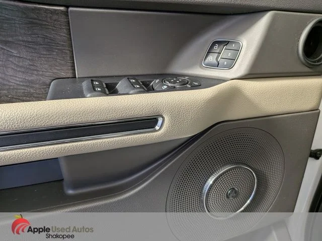 Used 2018 White Ford Limited image 16