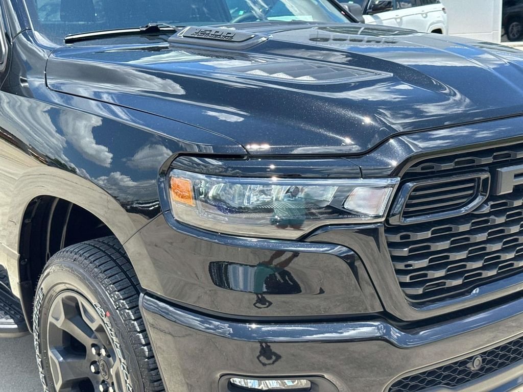 New 2026 Diamond Black Crystal Pearl-Coat Exterior Paint RAM Express image 3