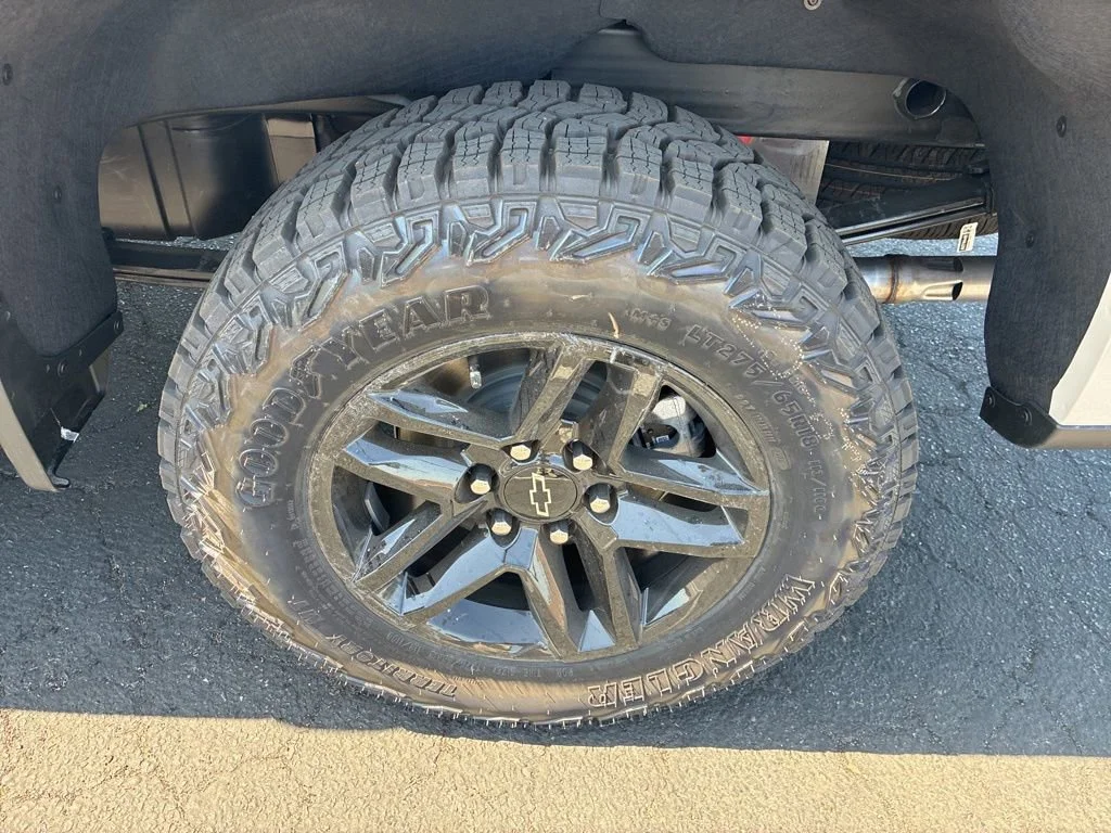 New 2026 White Sands Chevrolet Custom Trail Boss image 9