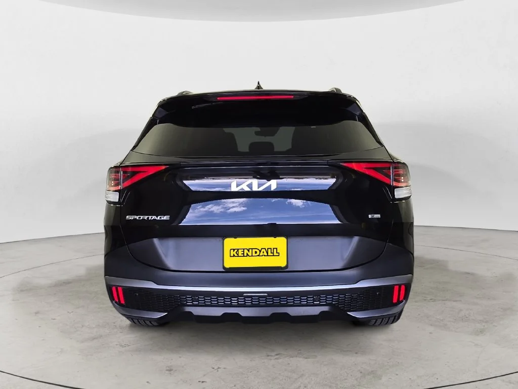 Used 2024 Black Kia X-Line Prestige image 6