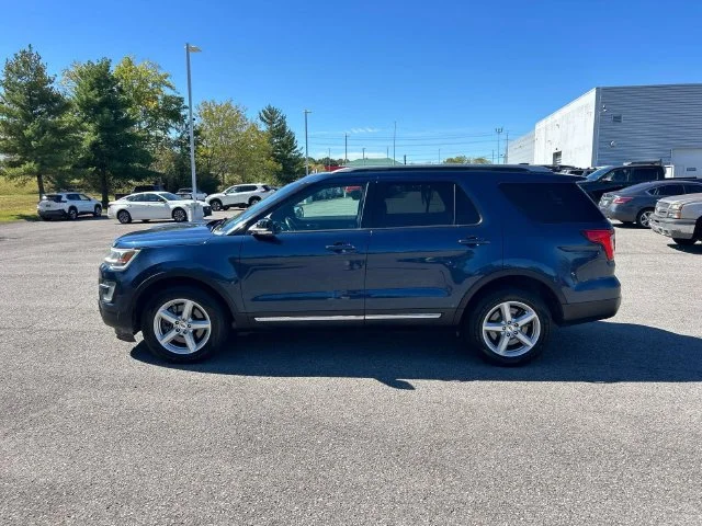 Used 2016 Blue Ford XLT image 7