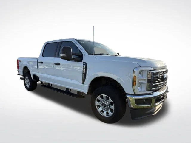 Used 2024 White Ford XLT image 3