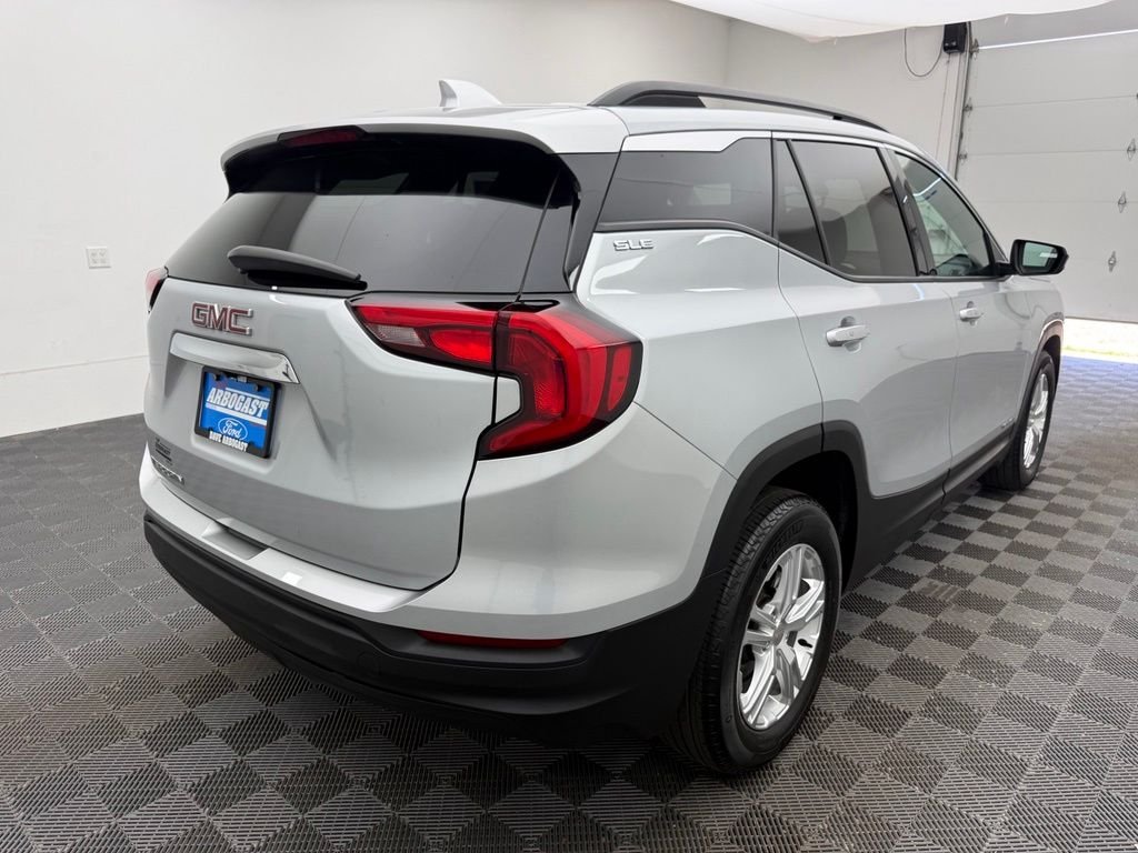 Used 2020 Silver GMC SLE image 8