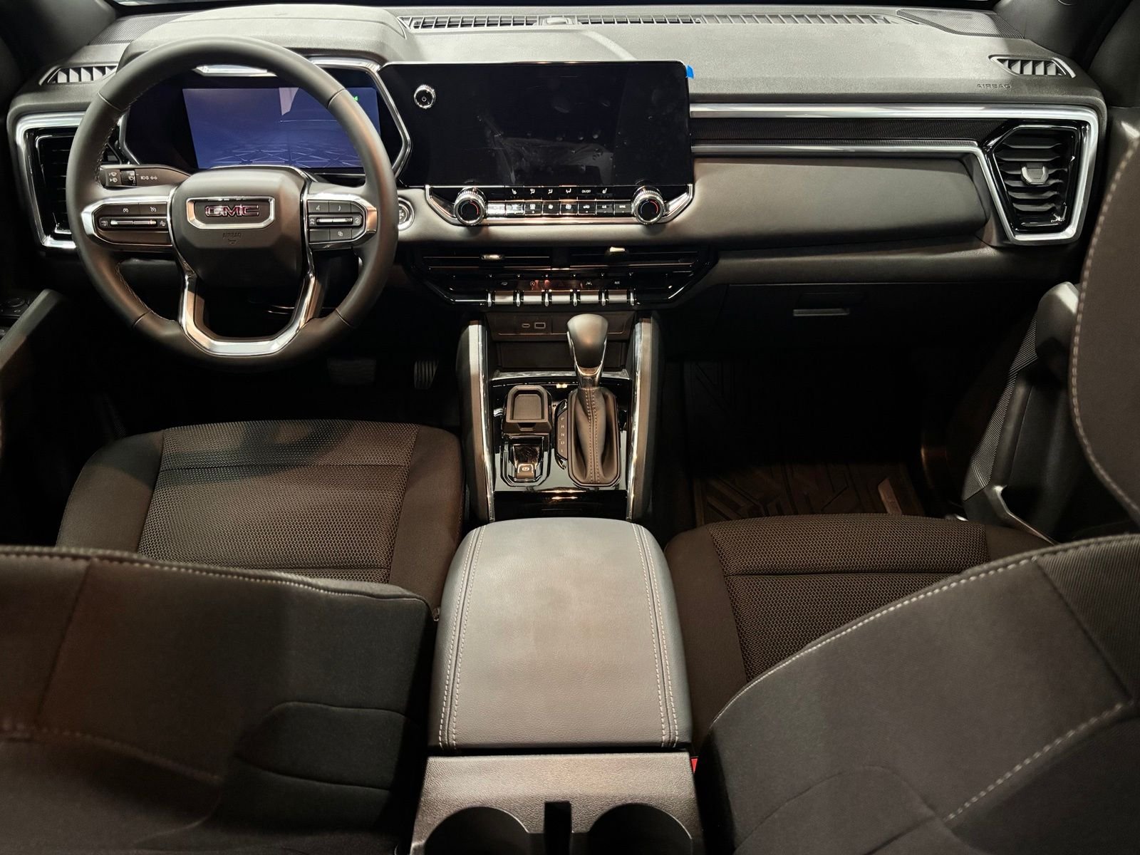 Used 2025 Silver GMC Elevation image 11