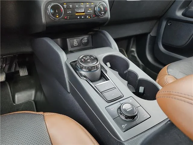 Used 2023 Shadow Black Ford Badlands 4x4 image 8