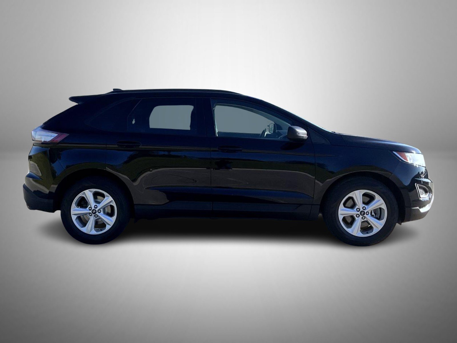 Used 2018 Black Ford SE image 4