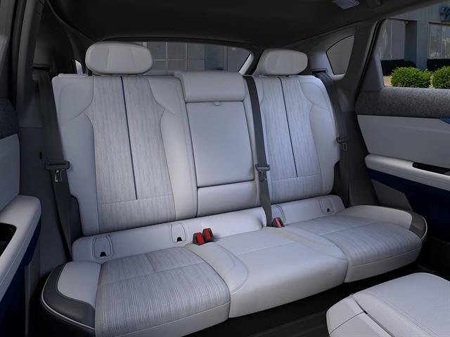 2027 Cadillac OPTIQ Premium Luxury - Photo 17