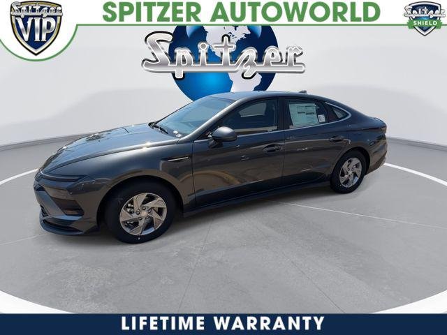 New 2026 Gray Hyundai SE image 4