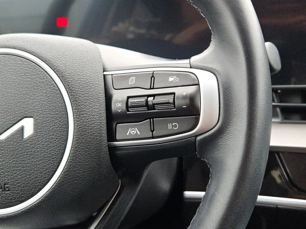 2024 Kia Sportage EX - Photo 32