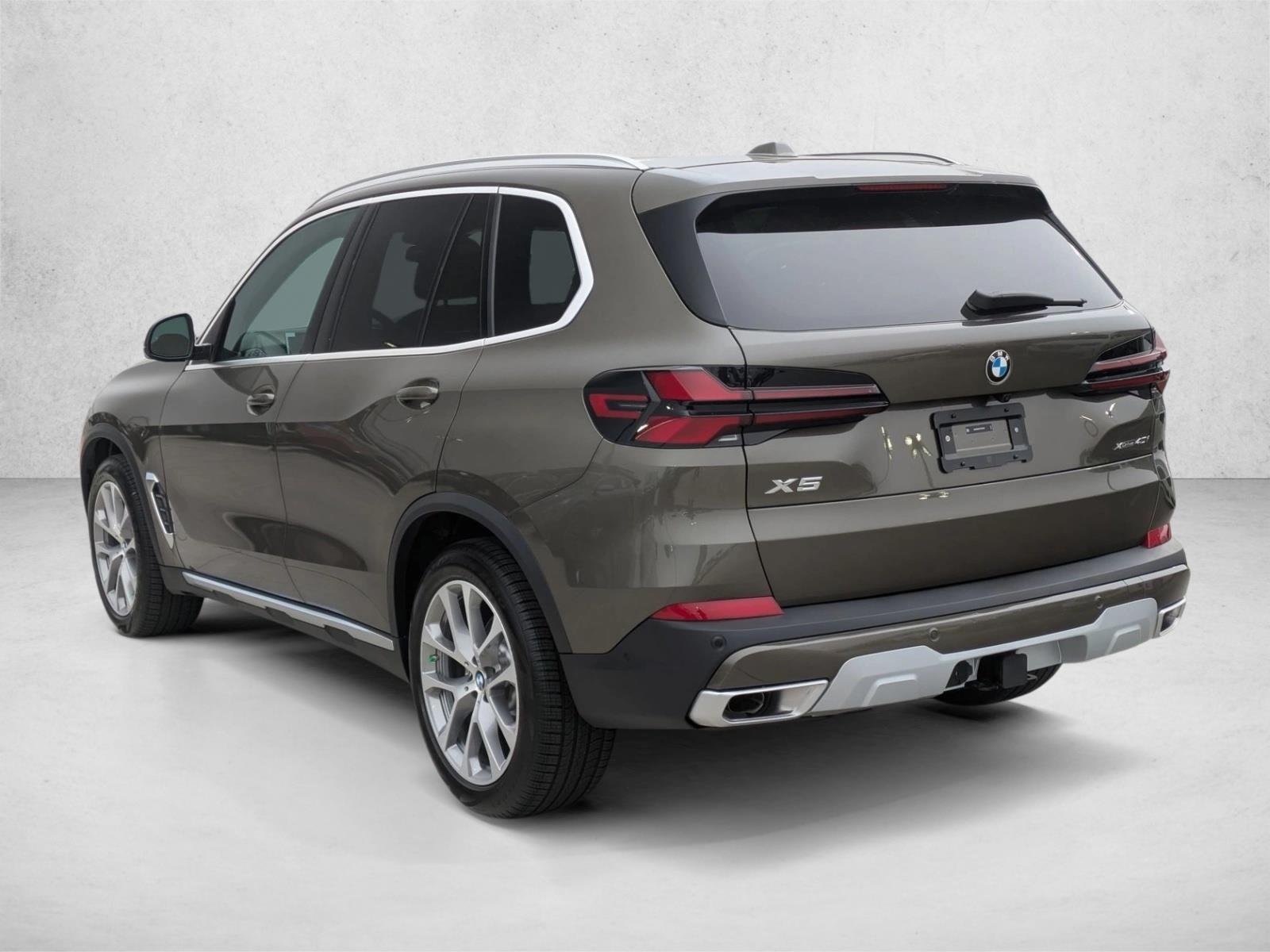 Used 2026 Manhattan Green Metallic BMW xDrive40i image 9