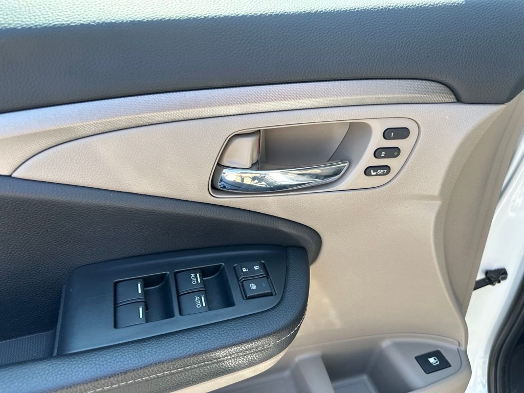 Used 2022 White Honda RTL-E image 18
