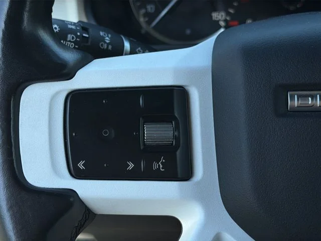 Used 2023 White Land Rover S image 28