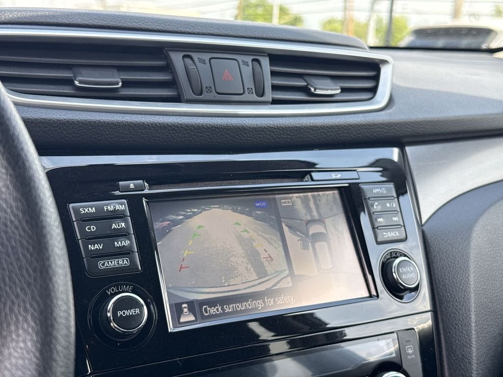 Used 2016 Gray Nissan SV image 17