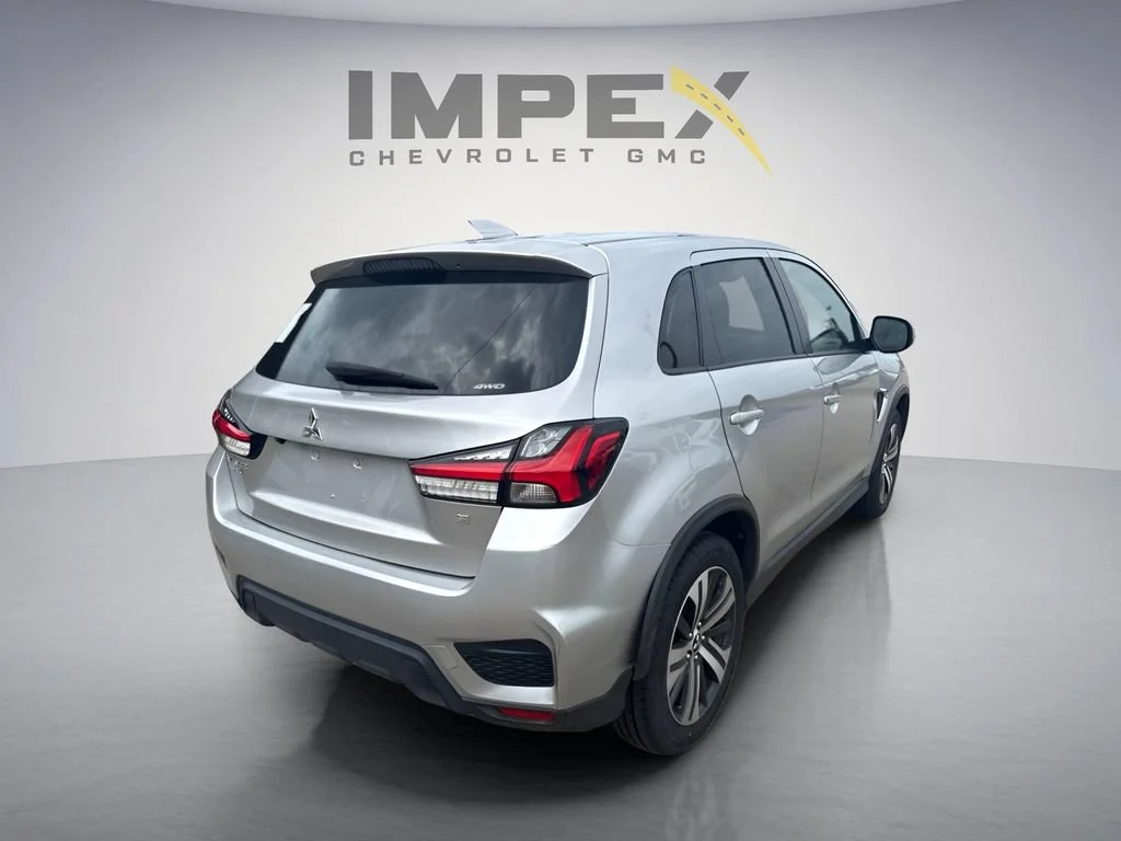 Used 2024 Gray Mitsubishi S image 5