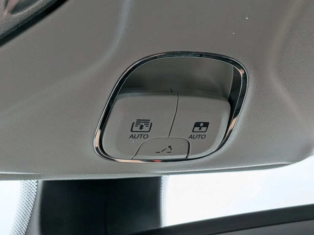 Used 2019 Gray Jeep Limited image 19