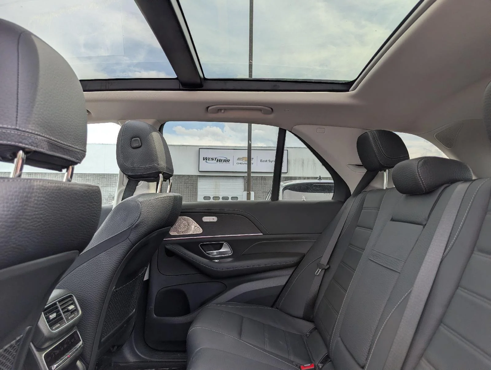 Used 2024  Mercedes-Benz GLE 350 image 12