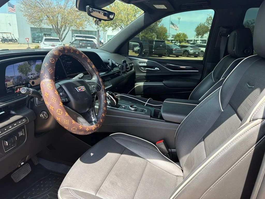 Used 2022 Black Cadillac Sport image 7