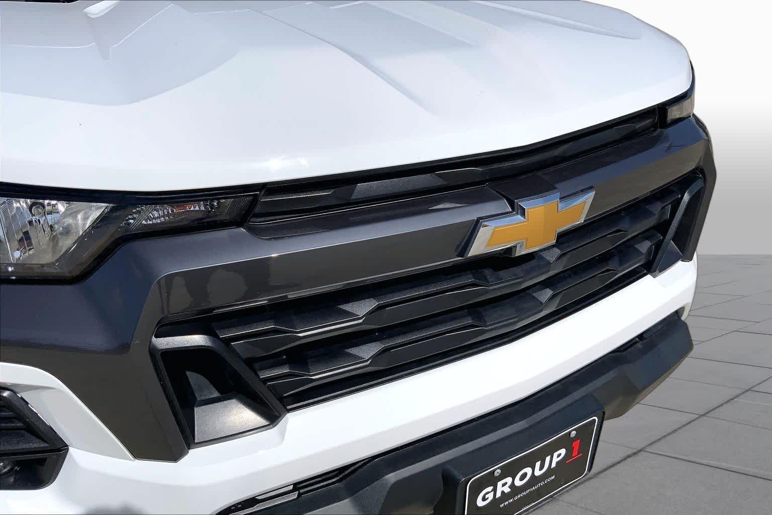 Used 2023 Summit White Chevrolet 2WD LT image 29