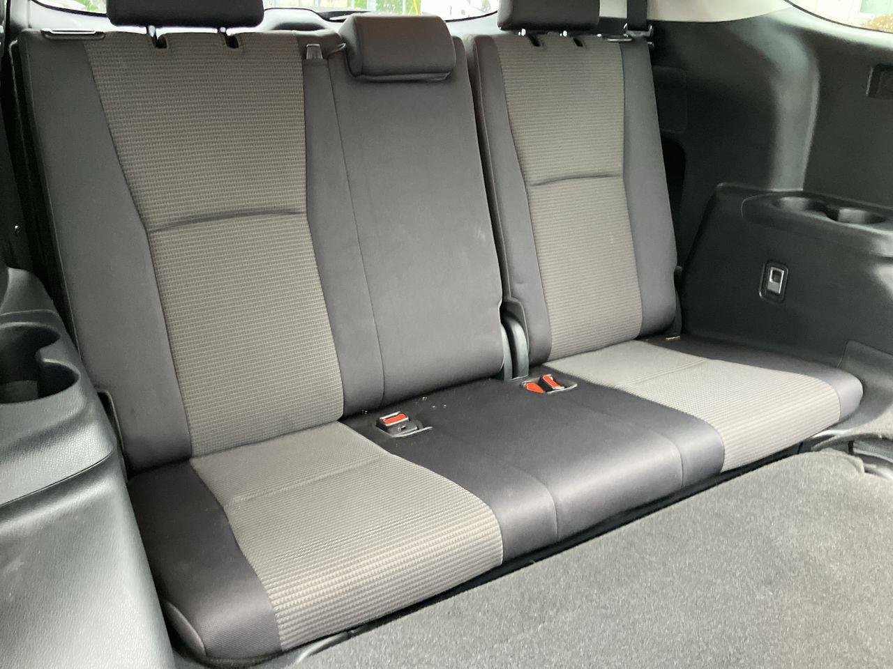 Used 2023 Gray (Magnetic Gray Metallic) Toyota LE AWD image 29