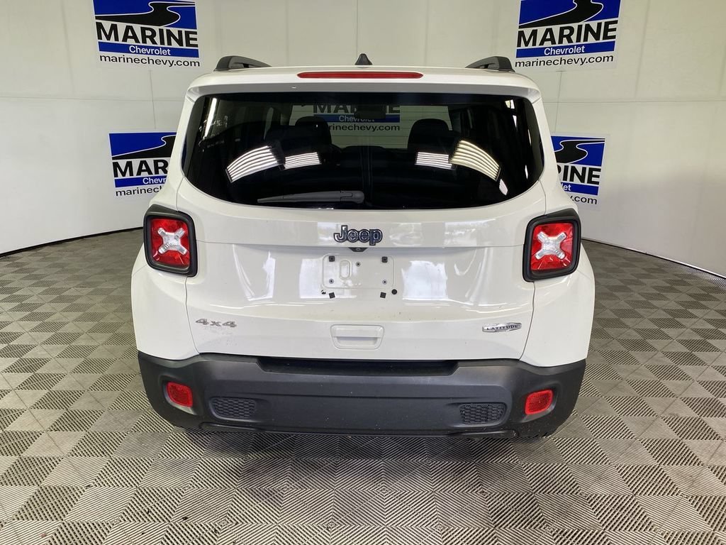 Used 2021 White Jeep Latitude 4x4 image 17