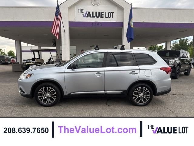 2017 Mitsubishi Outlander ES