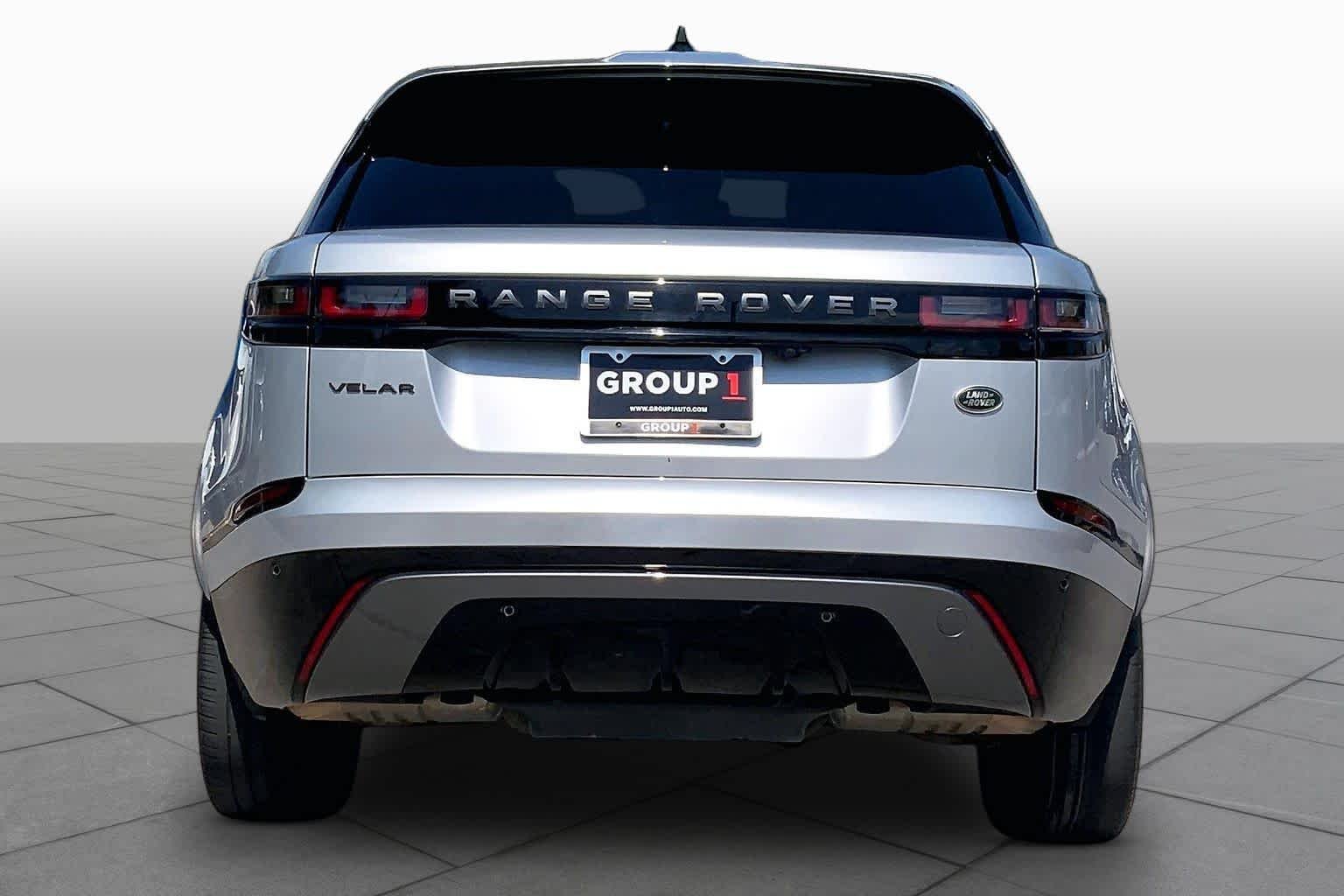 Used 2023 Hakuba Silver Metallic Land Rover R-Dynamic S image 5