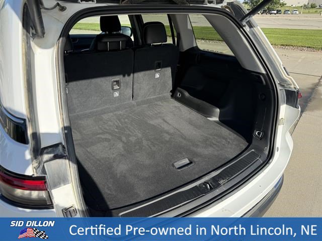 Used 2023 Bright White Clearcoat Jeep Limited image 11