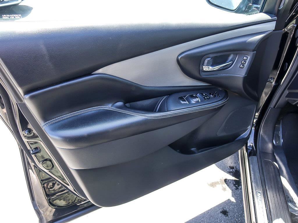 Used 2024 Super Black Nissan SL image 28