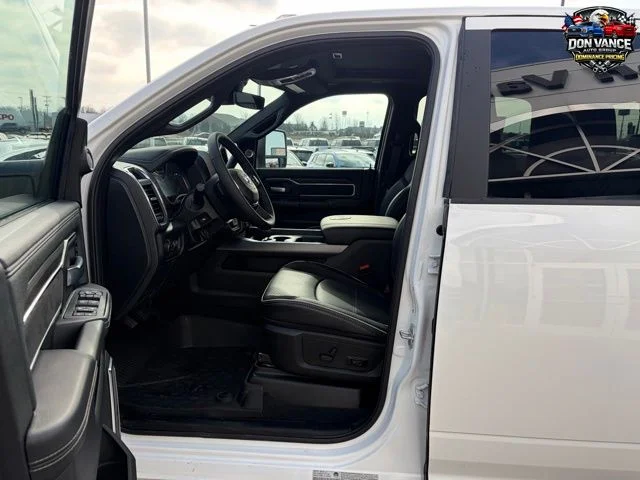 2026 RAM 3500 Laramie - Photo 11