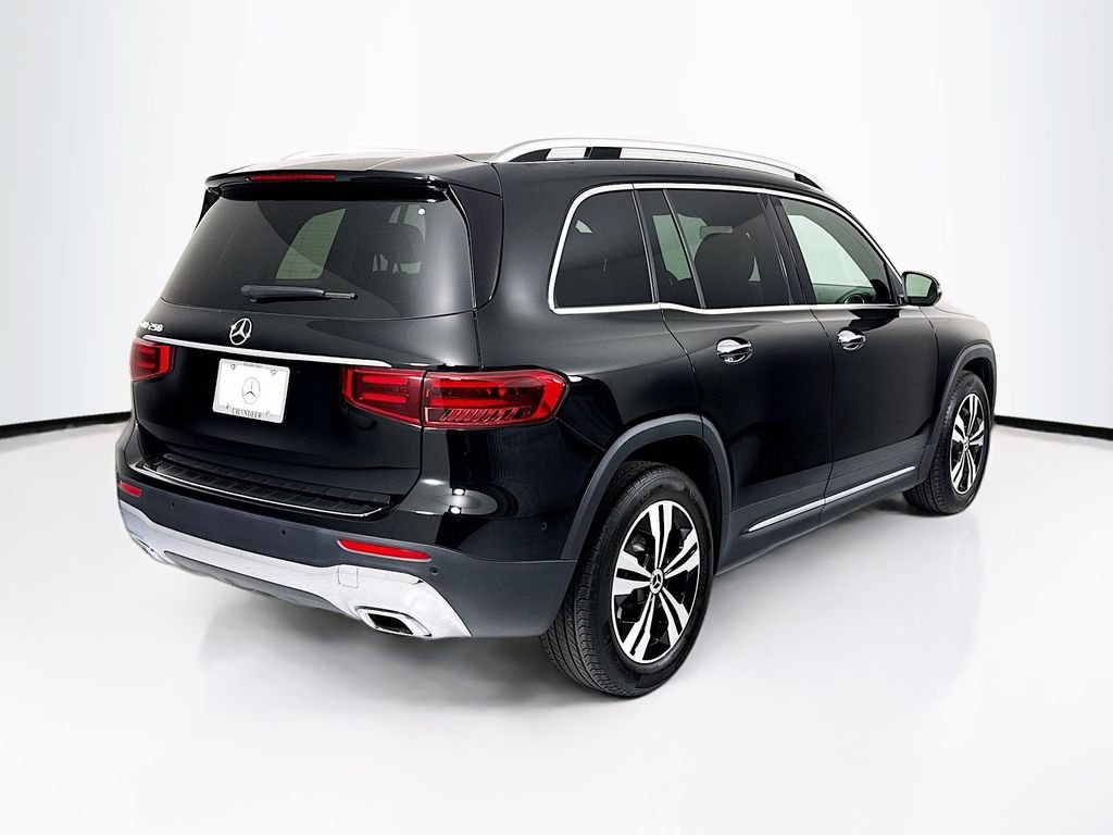 Used 2025 Night Black Mercedes-Benz GLB 250 image 5