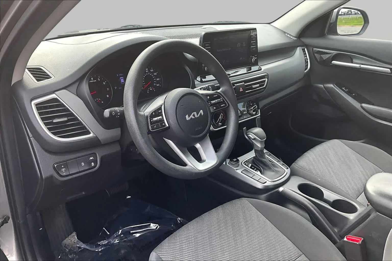 Used 2023 Steel Gray Kia LX image 17