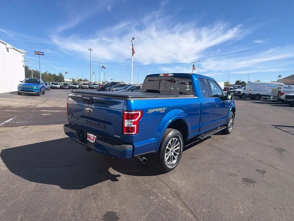 Used 2018 Lightning Blue Ford XLT image 11