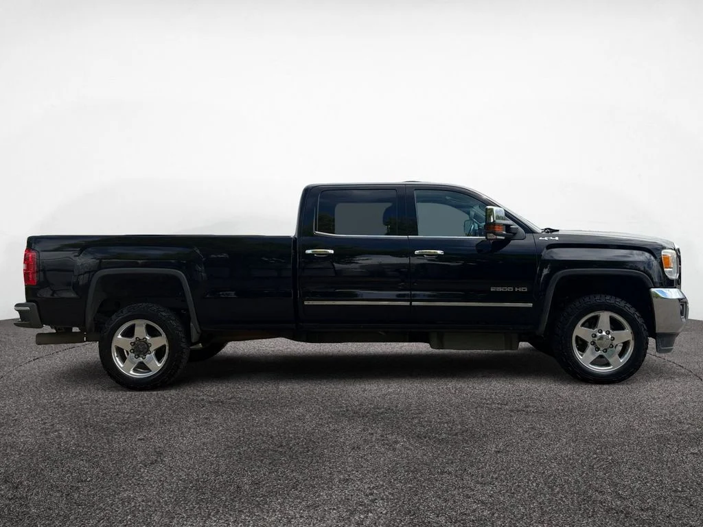 Used 2015 Black GMC SLT image 6