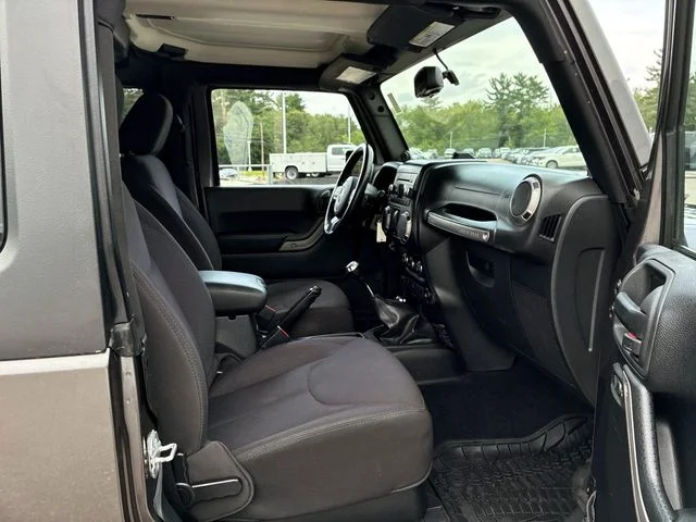 Used 2014 Gray Jeep Sport image 9