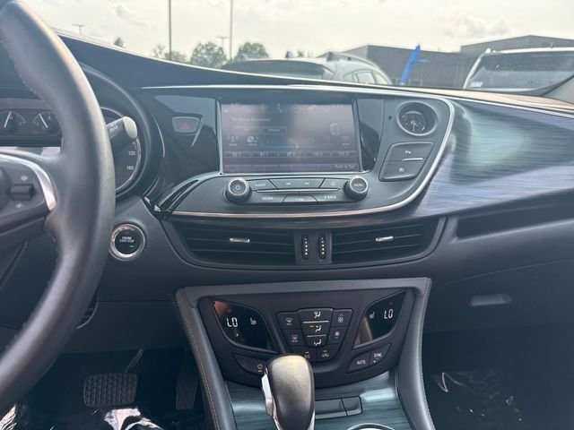 Used 2020 Blue Buick Essence image 18