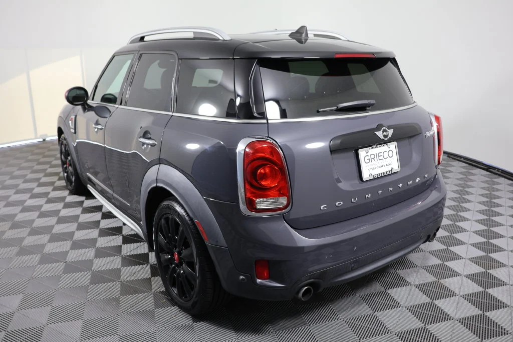 Used 2017 Thunder Gray Metallic MINI  image 6