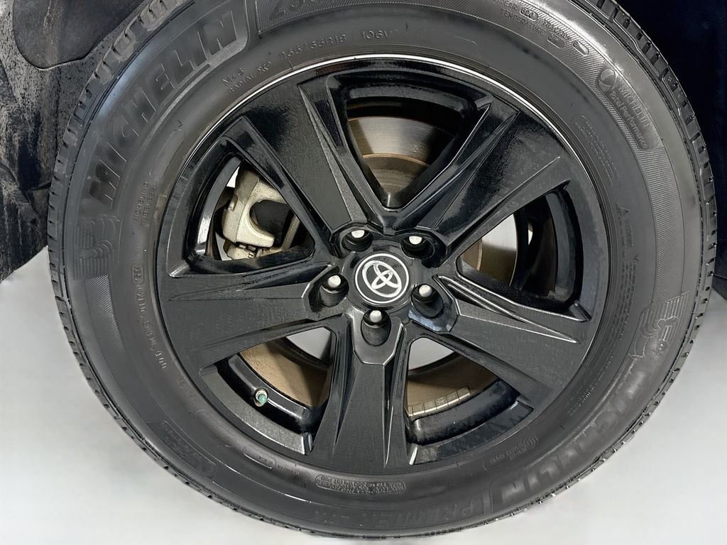 Used 2021 Blizzard Pearl Toyota LE image 34