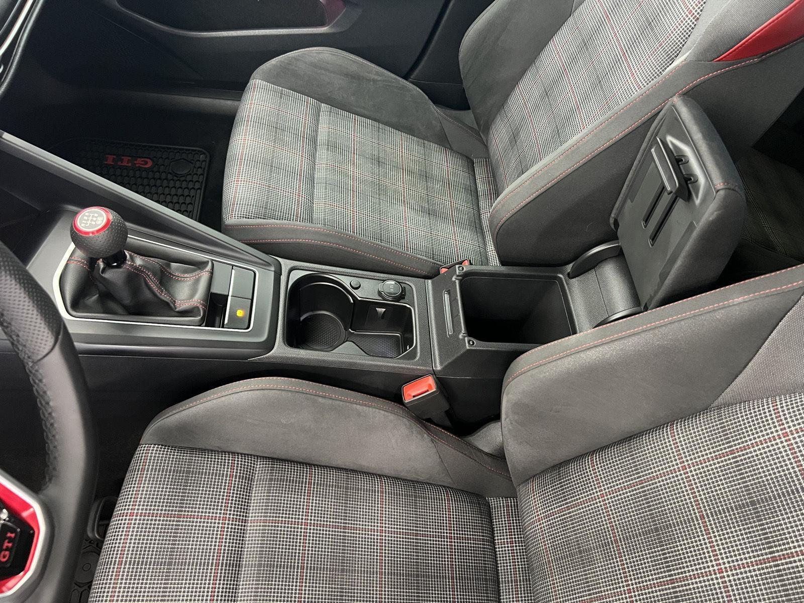 2022 Volkswagen Golf GTI S - Photo 18