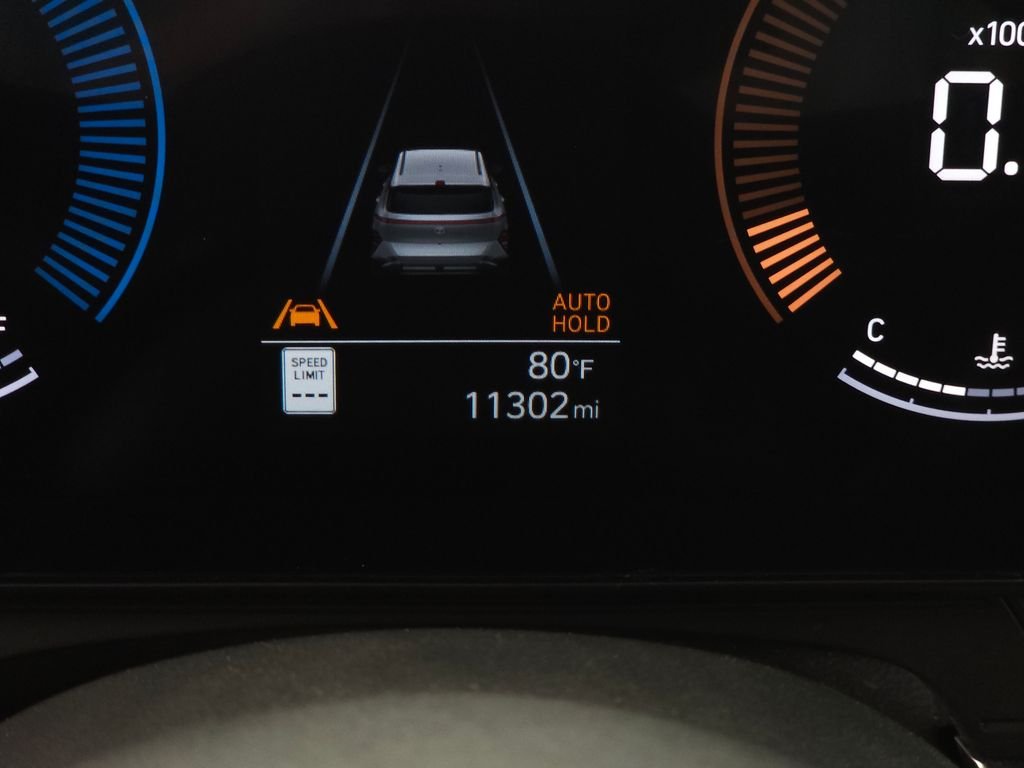 2025 Hyundai Kona SEL - Photo 20
