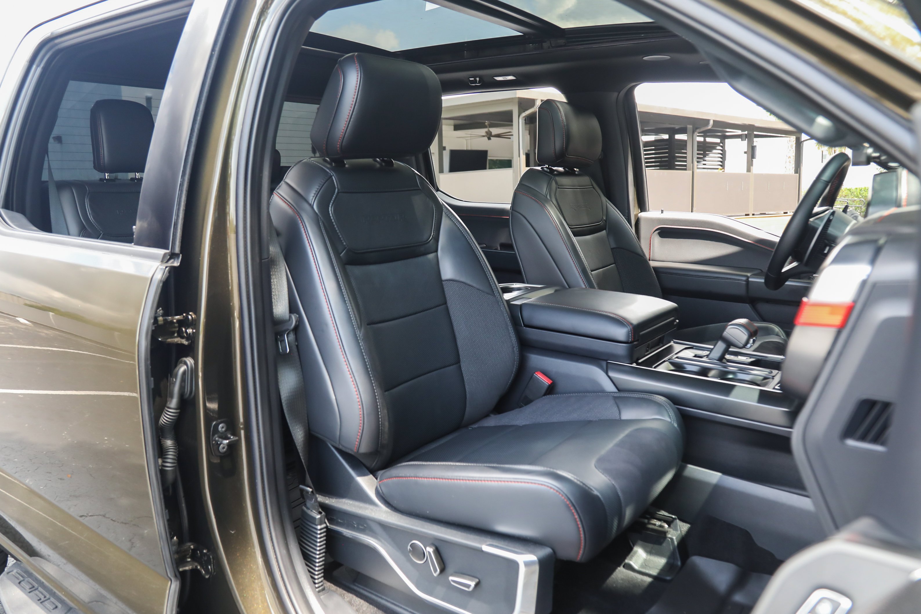 Used 2025 Green Ford Raptor image 32