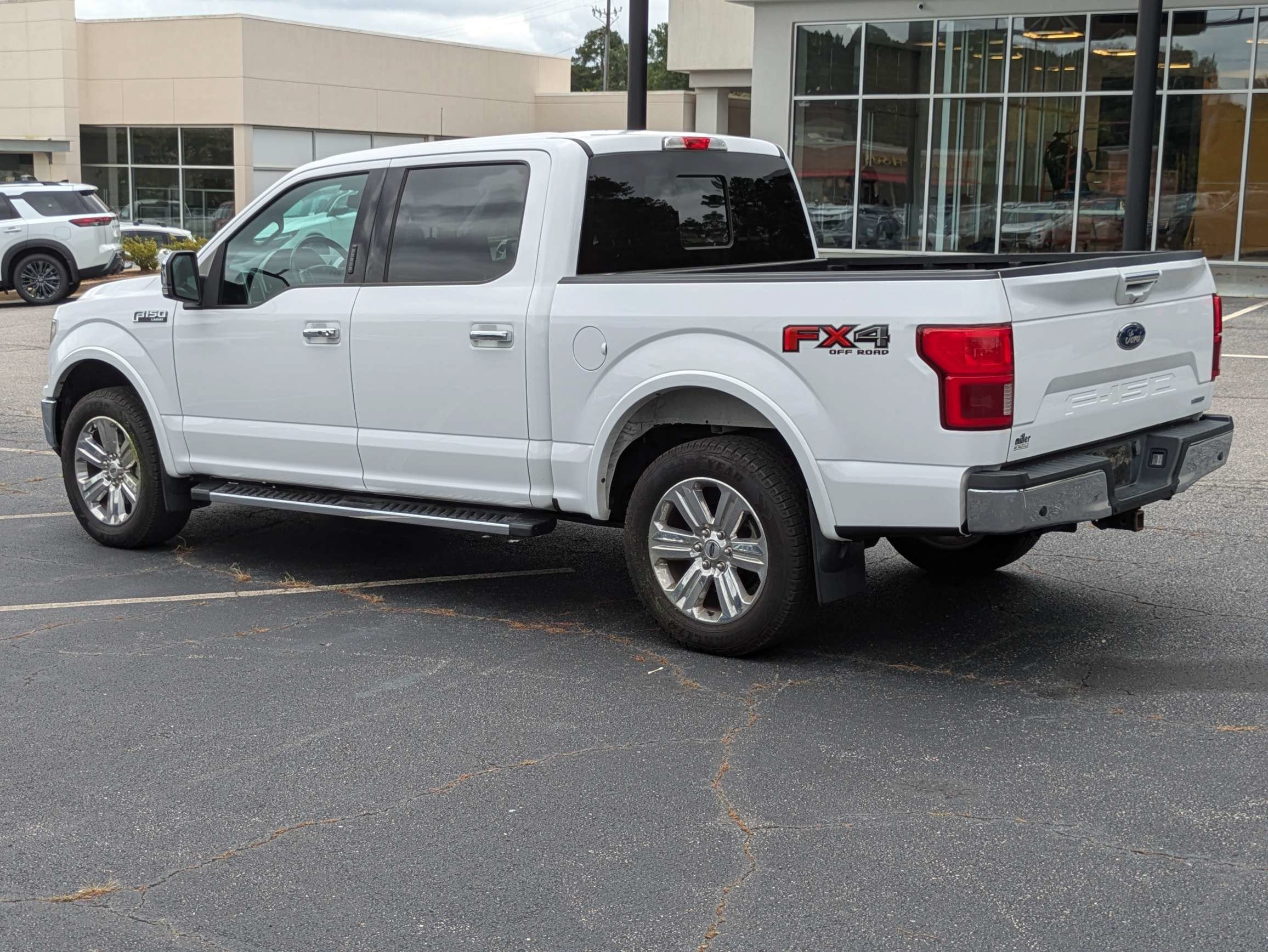 Used 2020 White Ford Lariat image 5