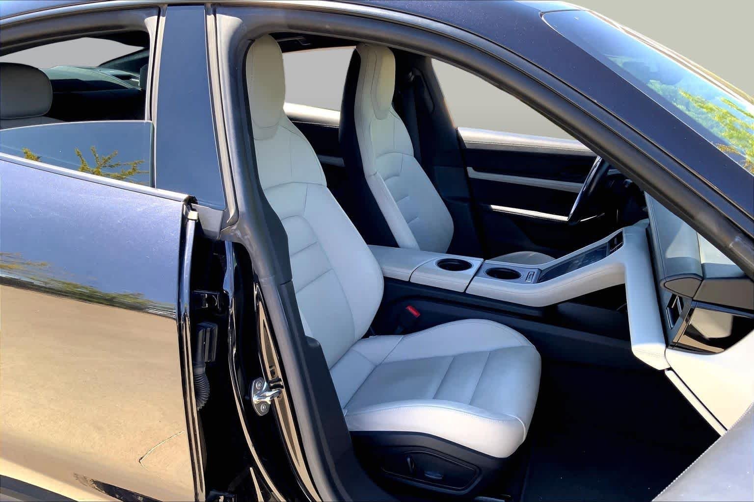 Used 2022 Black Porsche  image 8