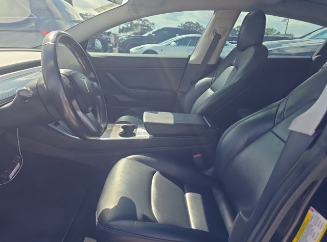 Used 2019 Black Tesla Long Range image 3