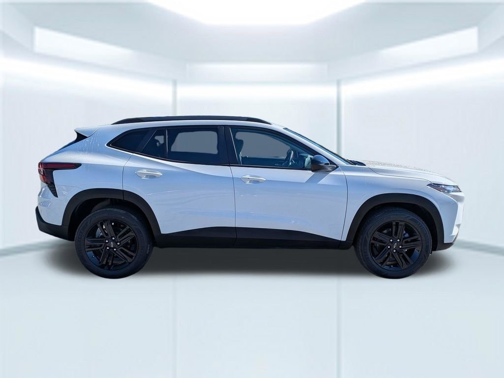 2026 Chevrolet Trax Activ - Photo 8