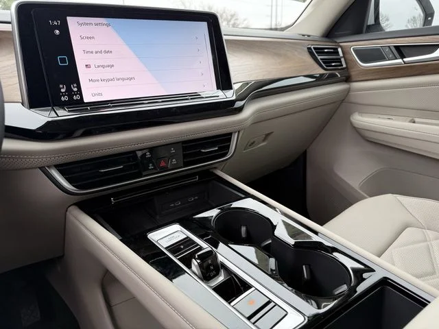New 2026 White Volkswagen 2.0T SE w/Technology image 12