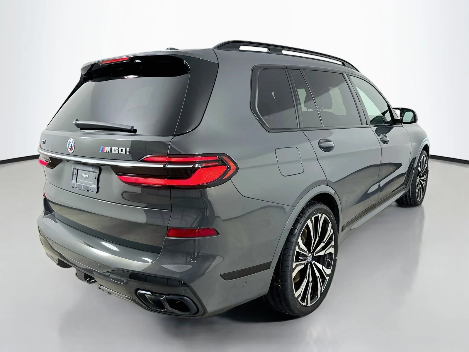 Used 2023 Gray BMW  image 5