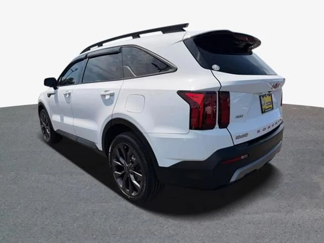 Used 2022 White Kia X-Line EX image 2