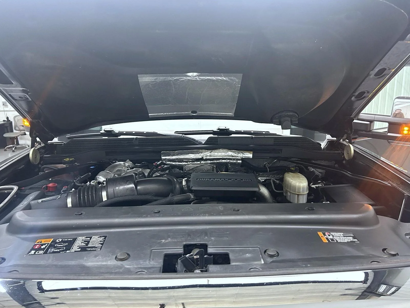 Used 2018 Black GMC SLT image 24