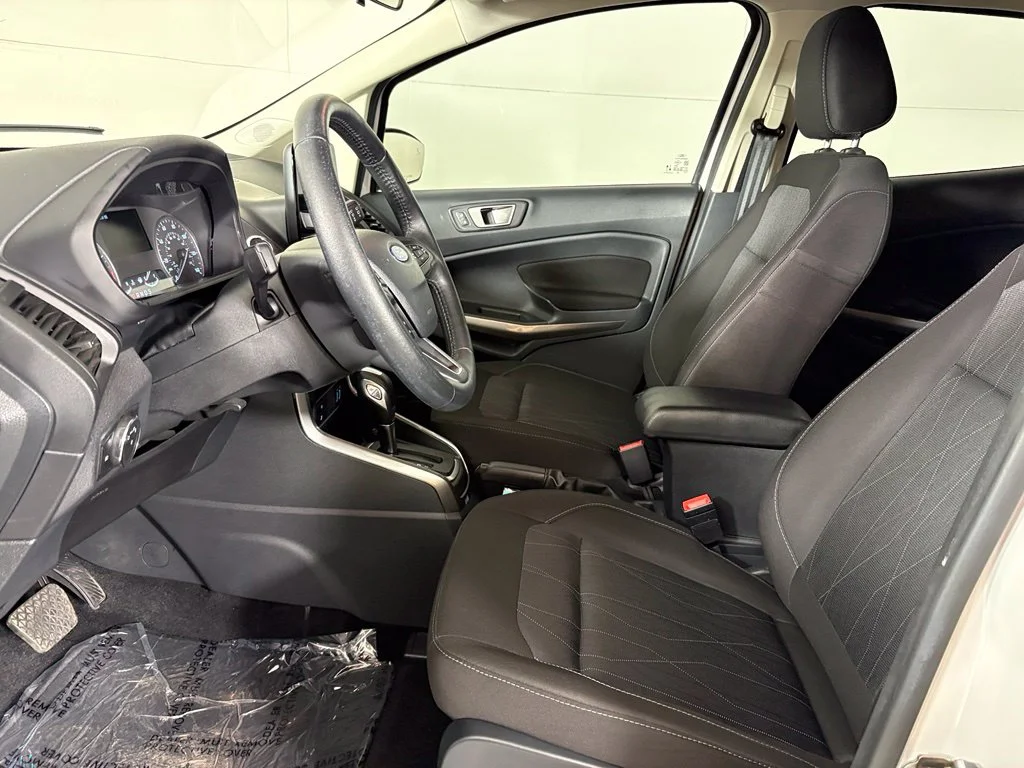 Used 2020 White Ford SE image 24