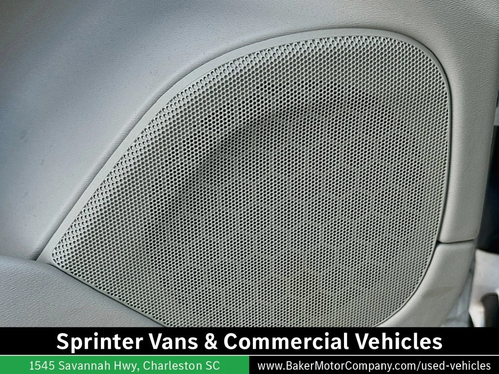 Used 2022 Crystal White Volvo T6 Momentum image 17